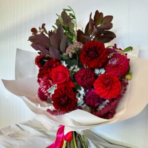 red and romantic bouquet